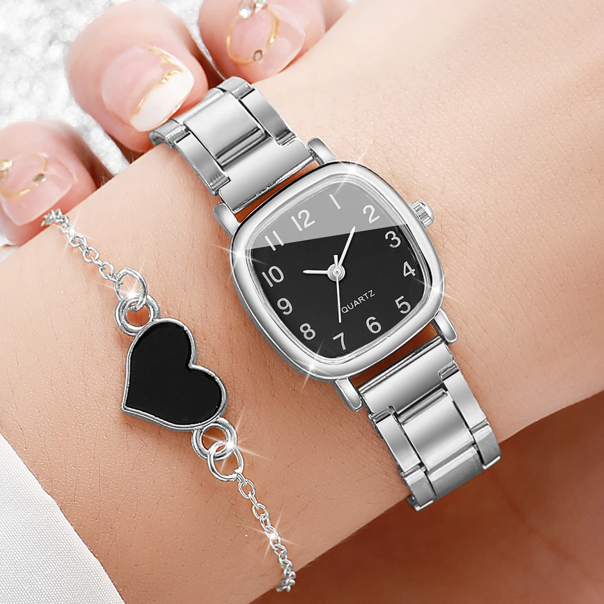 4PCS/Set Fashion Square Women\'s Quartz Watch Steel Band Watches Heart Bracelets Set（Without Box）