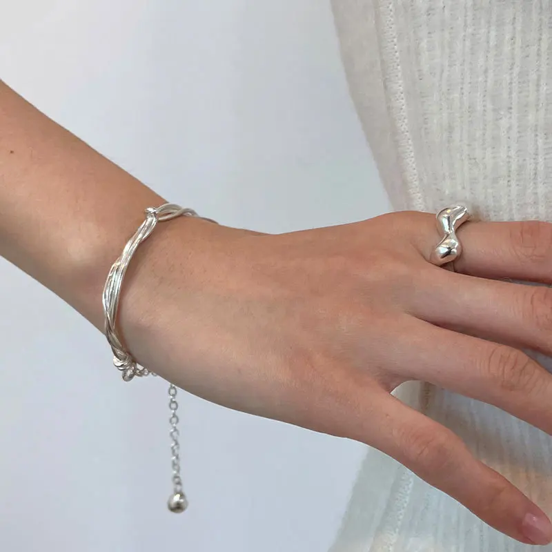 

S925 sterling silver winding bracelet ins women's bright white niche simple bracelet fashionable light luxury versatile