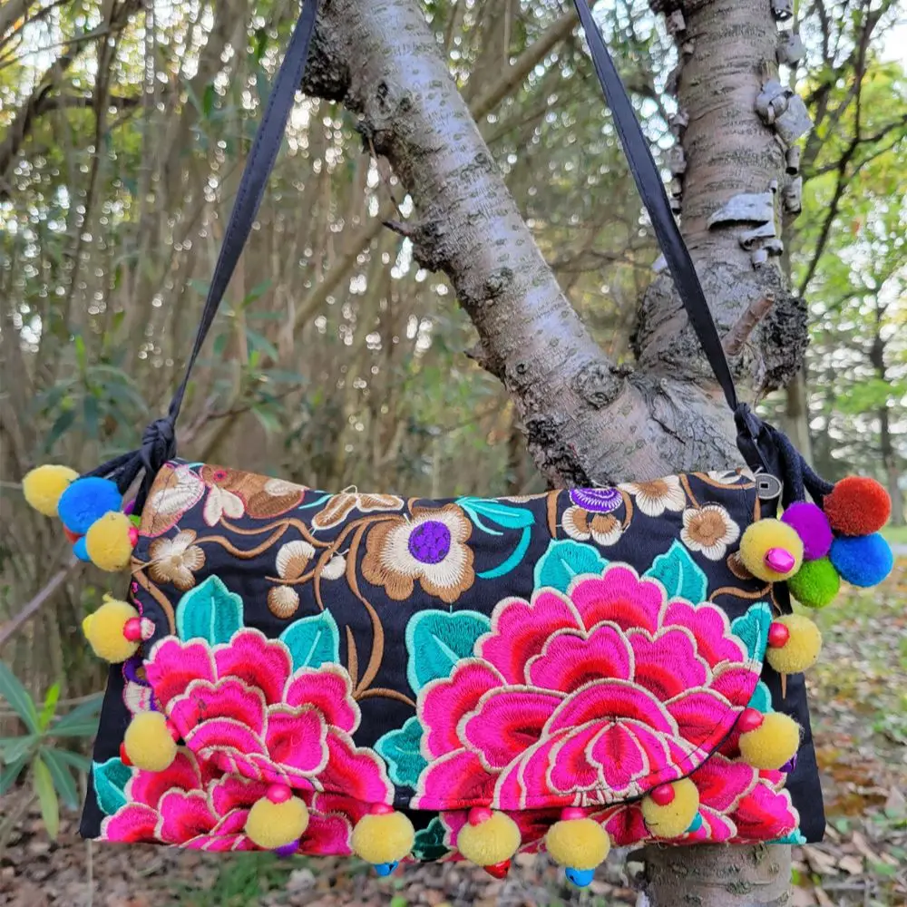 Double-sided embroidery ethnic bags Vintage canvas women bags Handmade pom poms women messenger bag