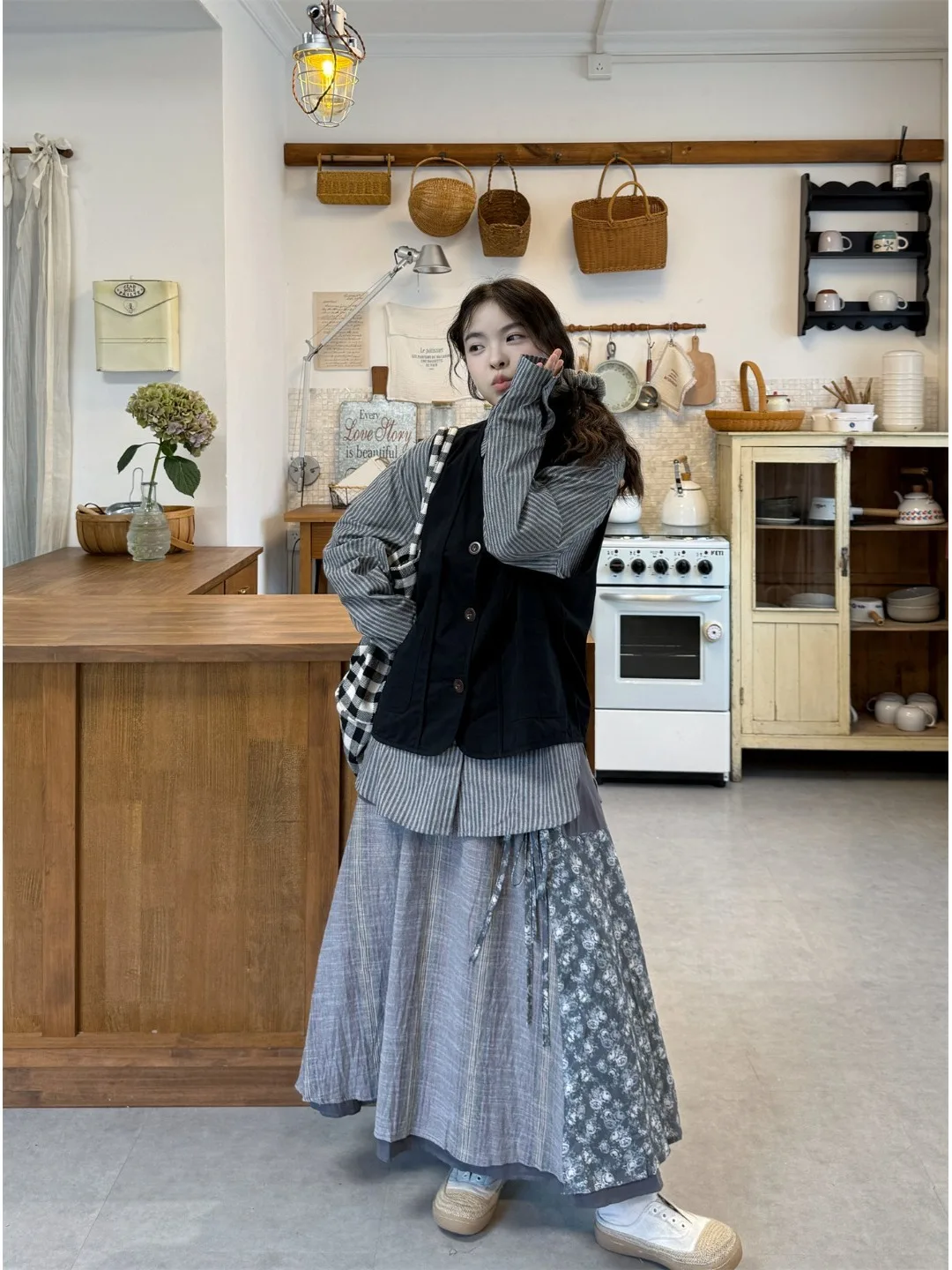 

Ladies' Layered Stripe Shirt Vest Top Half Skirt Three-Piece Set Spring 2026 New Style Base Layered Clothing Ensemble