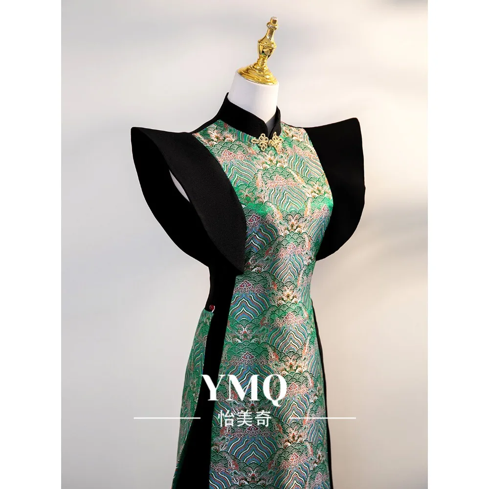 Nuevo Vestido Cheongsam Verde Chino 2025 Elegante para Pasarela con Cola para Equipo de Modelos