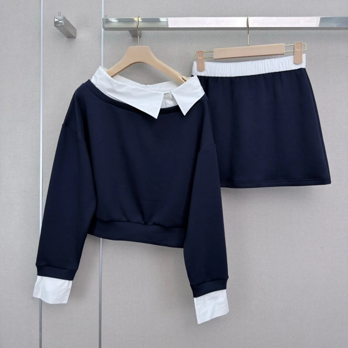 2026 High Quality Women's Clothing | Grey Fake Two piece Collar Hoodie Elastic Waist Short Skirt Set--hb808