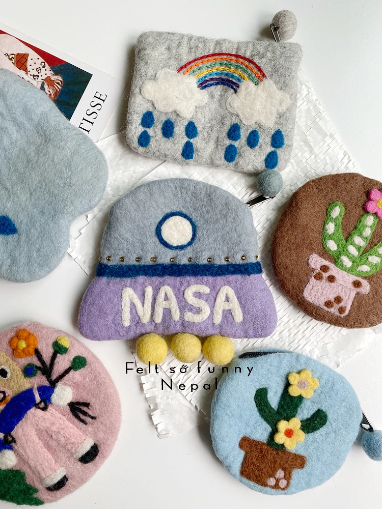 

Creative UFO Coin Purse eepskin Flng Saucer Storage Pouch Astronaut Pendant Japanese Sle Cartoon Festive Gift