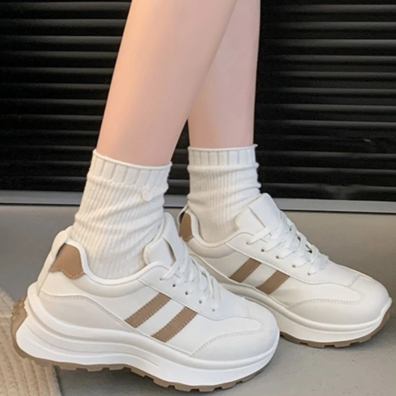 

Spring and Autumn Stripe Style Comfortable Anti Slip Wear-resistant Lace Shallow Mouth Vulcanized Shoes for Women 2026 New