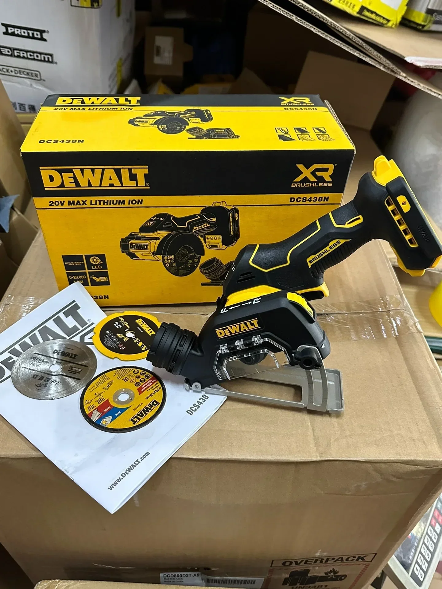 DeWALT DCS438B 20V MAX  3\