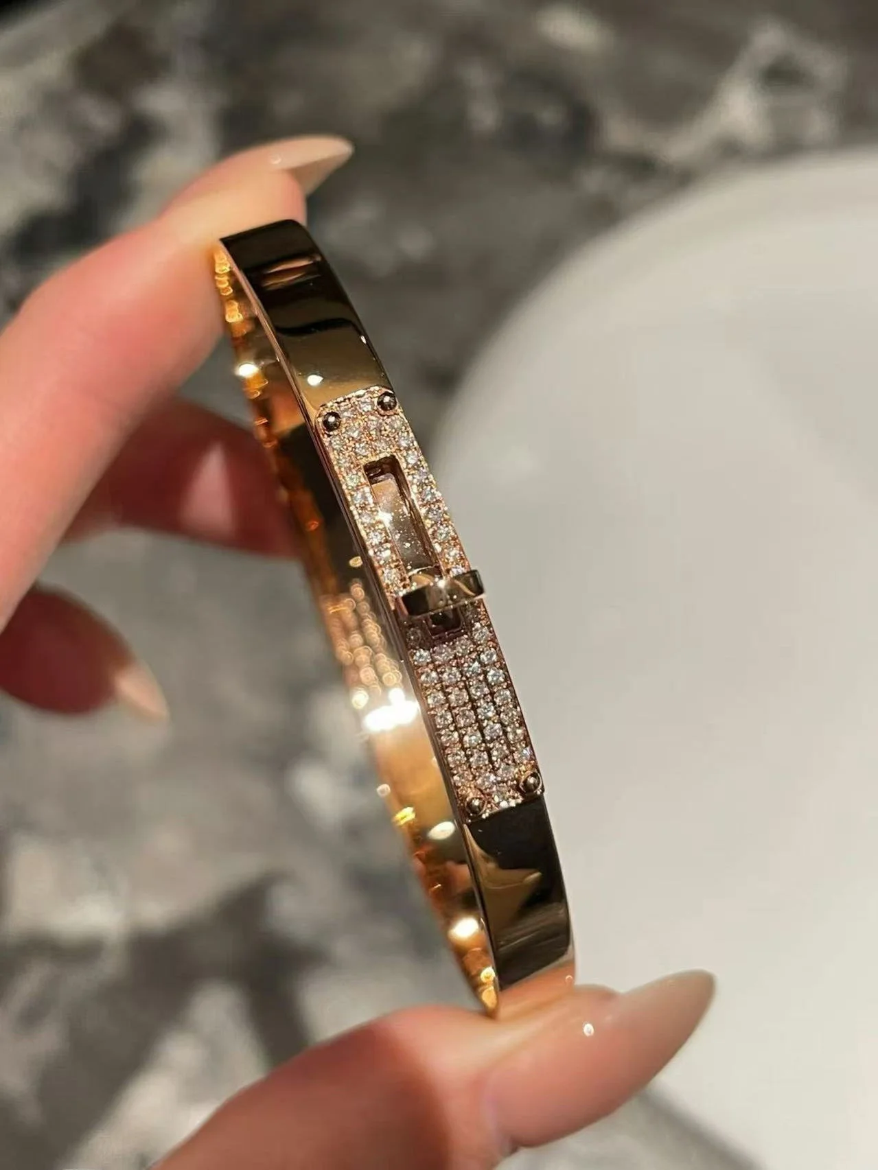 Fashionable Rose Gold Diamond Bracelet Women's Semi-Diamond Luxury Sensation Hand Jewelry WEZOO Ladies' Loose Fit Jeans