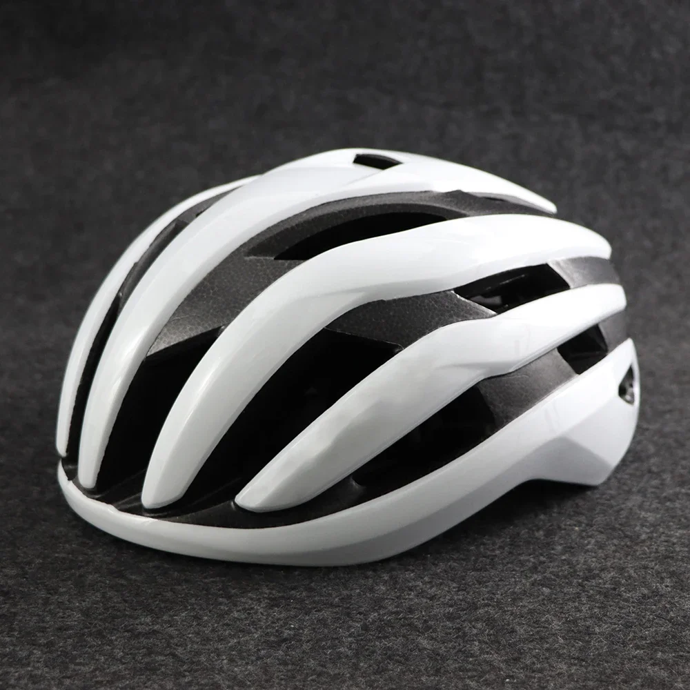 Outdoor cycling helmet ultra-light bicycle helmet multi-color integrated helmet men and women mountain road cycling equipment