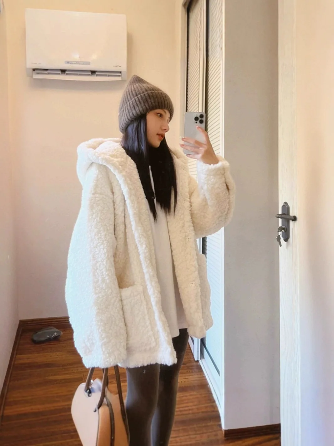 Eco-friendly fur coat for women's winter 2024 new style, hooded thickened fur one-piece lambskin medium-length plush coat