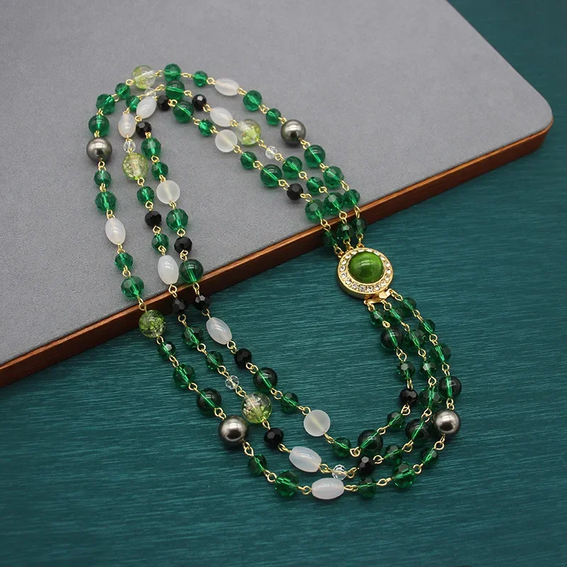 European and Western vVintage green glass beaded necklace for women