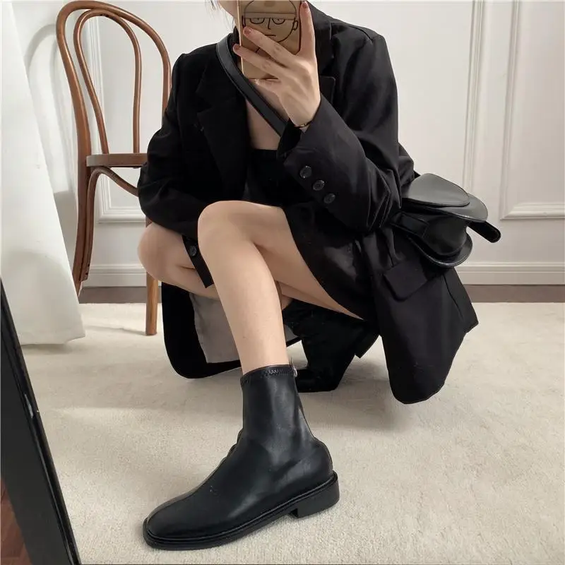 Short Shoes For Women Black Female Ankle Boots Flat Work Footwear Trend 2024 Booties On Promotion Chic Elegant And Low Price Pu