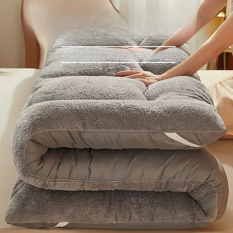 Thiened Lamb Velvet… - image