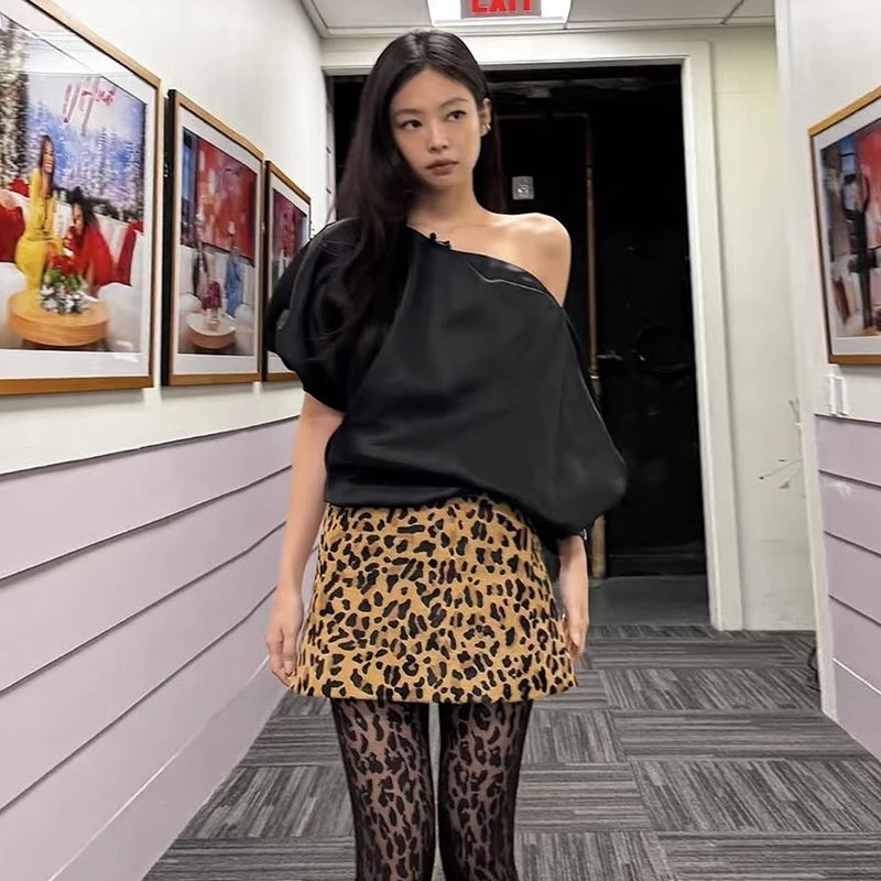 

Black One-Shoulder Leopard Print Shirt Women's Dance Performance Outfit Short Skirt Design Sensation Stage Costume