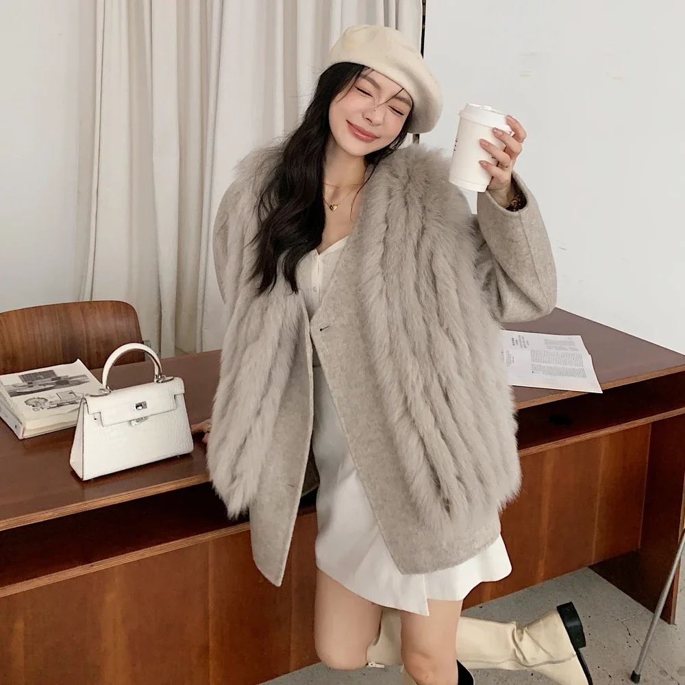 2024 New Real fur,Korean style  fall Winter plush real fur coats Parka Female Warm Real woolen jackets wholesale TX227
