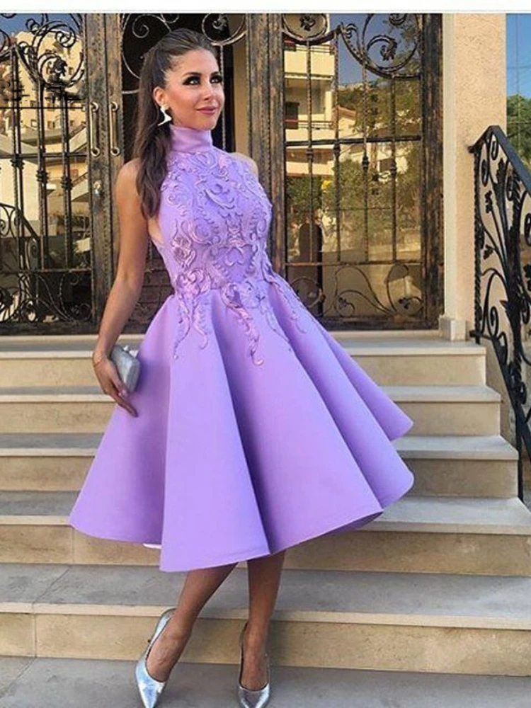 Vestidos de encaje de satén para Homecoming, vestido de noche corto con apliques de fiesta personalizados, cuello alto, morado claro, sin mangas, 2023