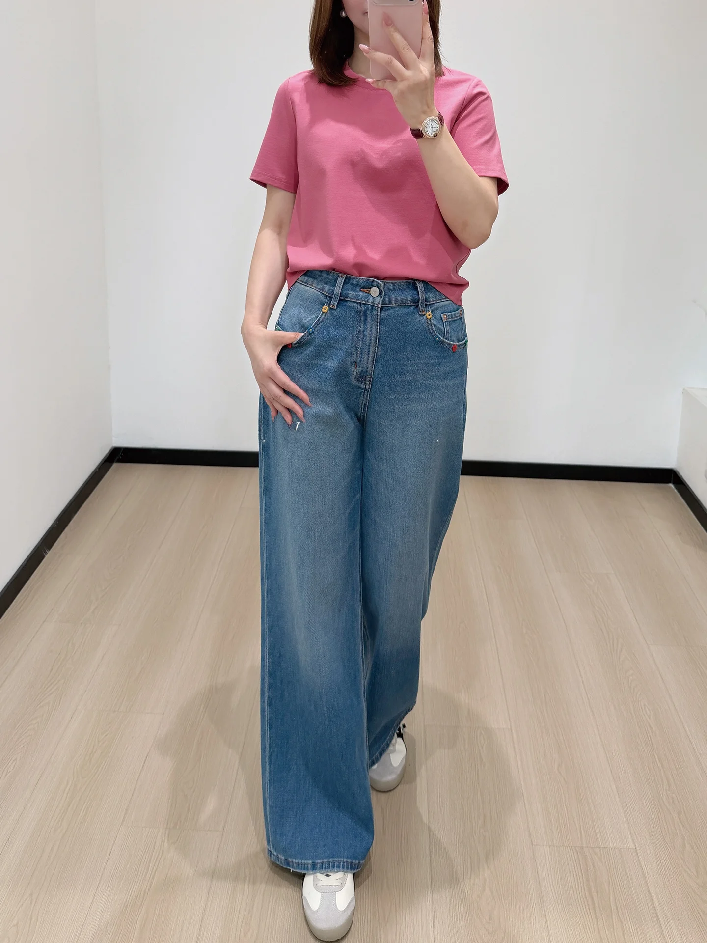 

Classic Handmade Embroidered Floral Wear Resistant Heavyweight Waed Wide Leg Straight Cut Denim Jeans Ladies Spring Cotton