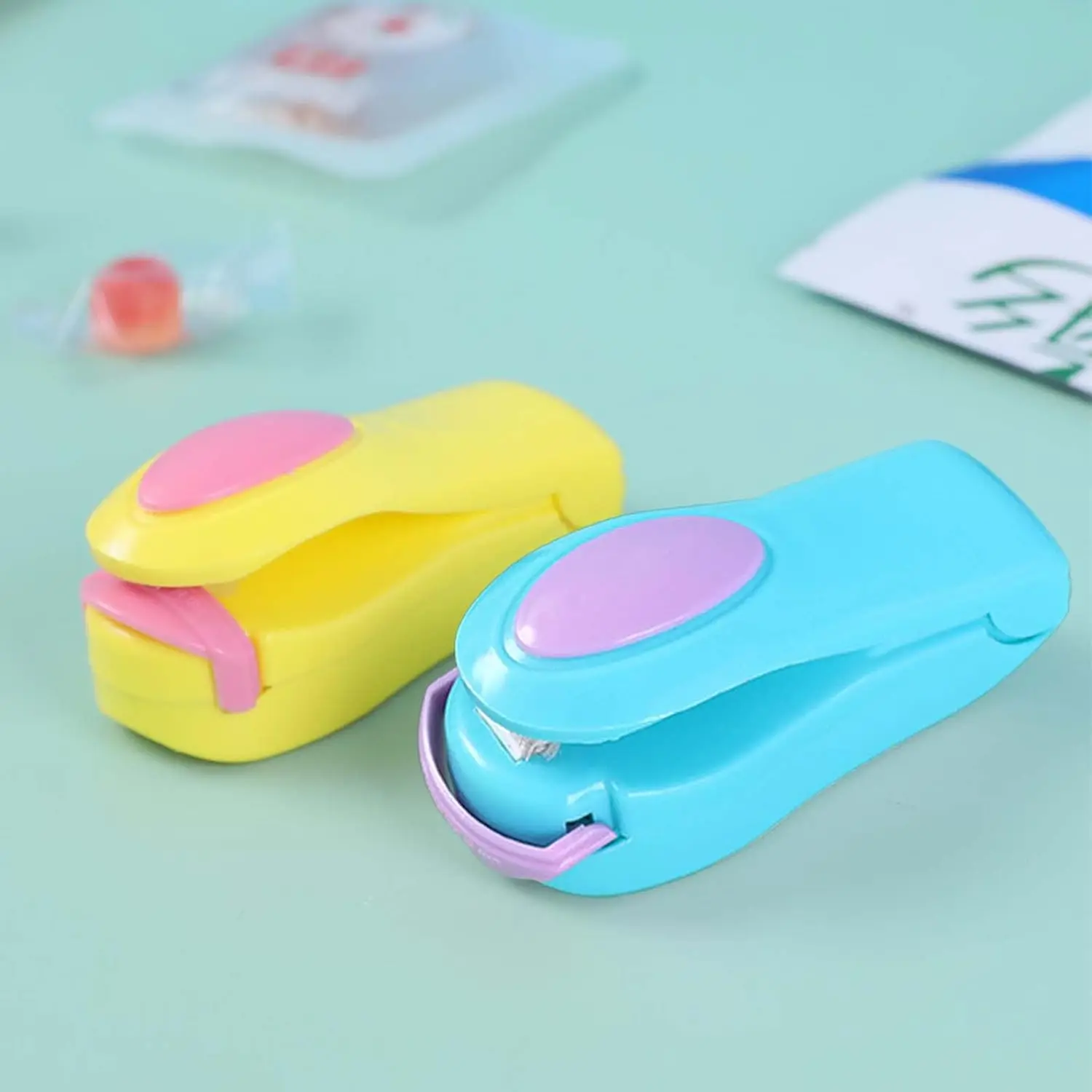 Bag Sealer Heat Seal, Portable Mini Handheld Heat Sealing Clip for Food Storage, Food Sealer Handheld Machine for Bags