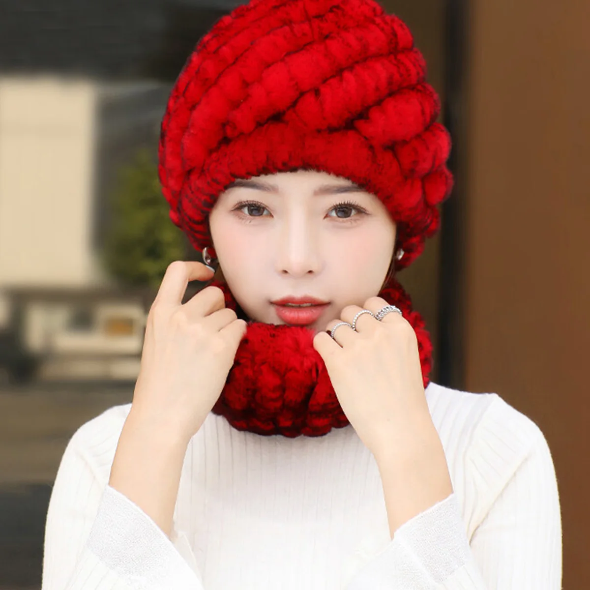 

Шапка из меха кролика Рекс, шарф, комплект и меховой шарик, зимние аксессуары, горячая распродажа, зимний шарф из натурального кроличьего меха, горячая распродажа для женщин