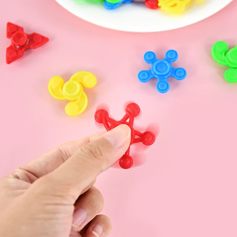 10pcs Mini Geometric Fingertip Gyro Plastic Rotation Toys For Guest Gifts Kids Birthday Party Favor School Rewards Goodie Filler