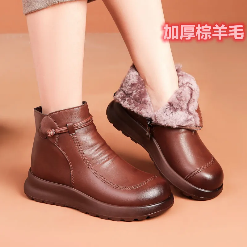 أحذية قطنية جديدة للأم من الجلد الطبيعي بنعل ناعم مع عزل قطيفة للشتاء في منتصف العمر أحذية نسائية قصيرة للنساء #3