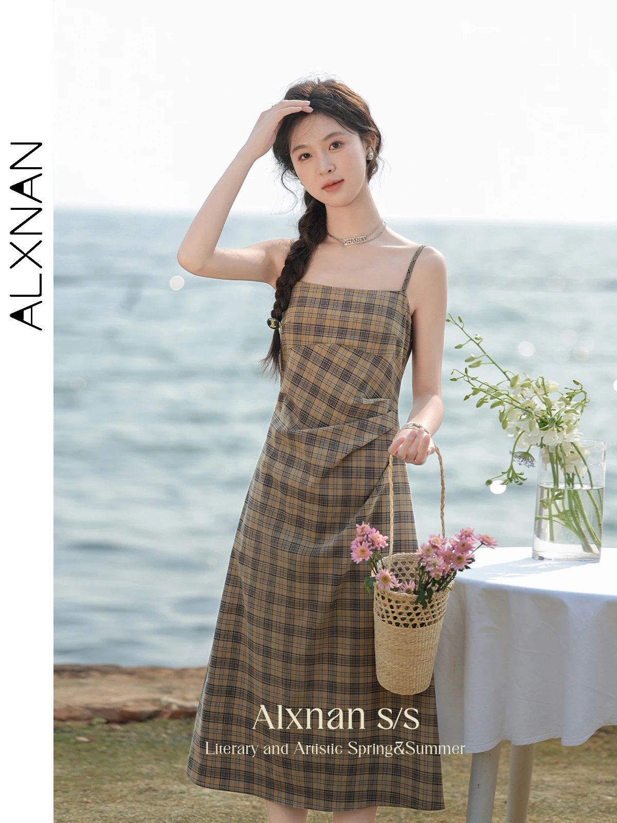 ALXNAN Summer Strap Dress for Women 2024 Spring Summer New Plaid A-line Midi Ruched Zipper Woman Spaghetti Straps Dresses L33722