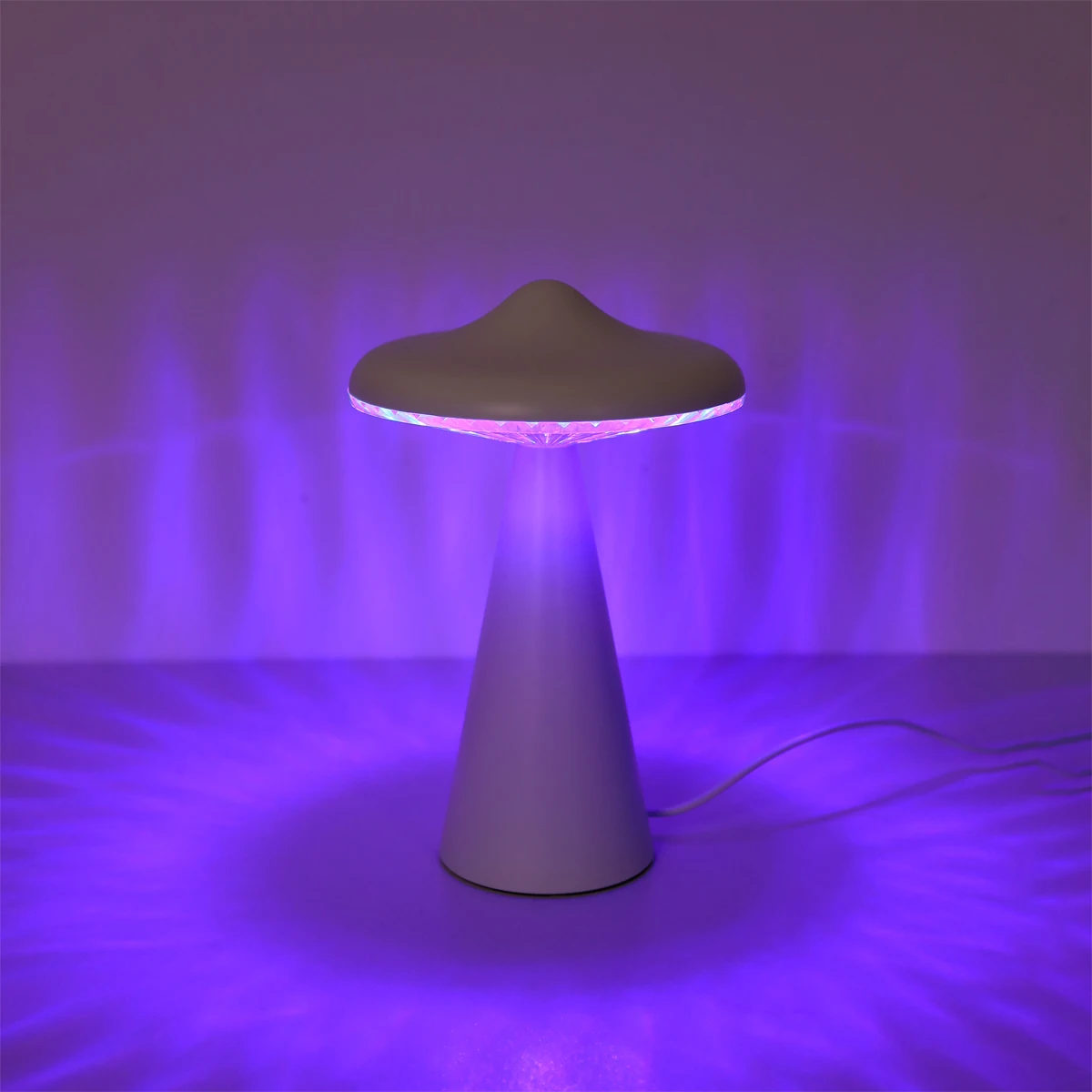 UFO Small Table Lamp USB Plug in RGB16 Color Mushroom Table Lamp Bedroom Decoration Gift Atmosphere Lamp