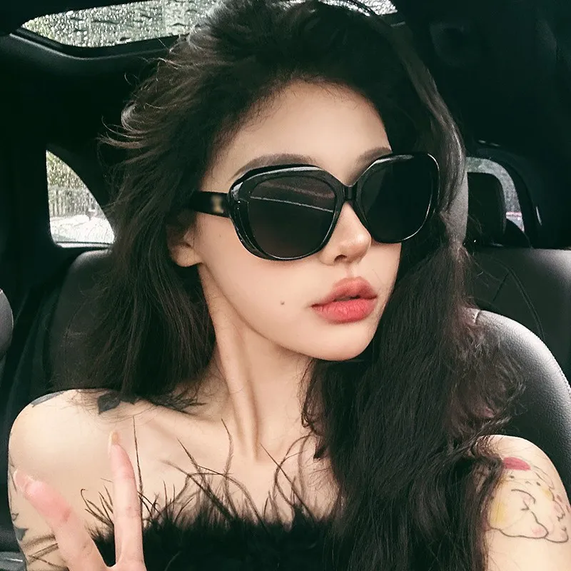Sweet Cool Black round Frame Large Sunglasses Slim Internet Famous Luxury Temperament Exuding Fashion Accessory