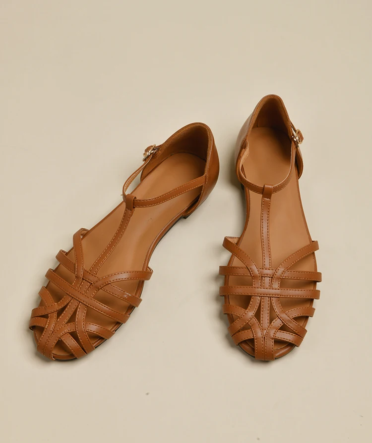Baotou Sandals Women\'s Summer New Color Matching Pointy T-buckle Square with Breathable Roman Shoes