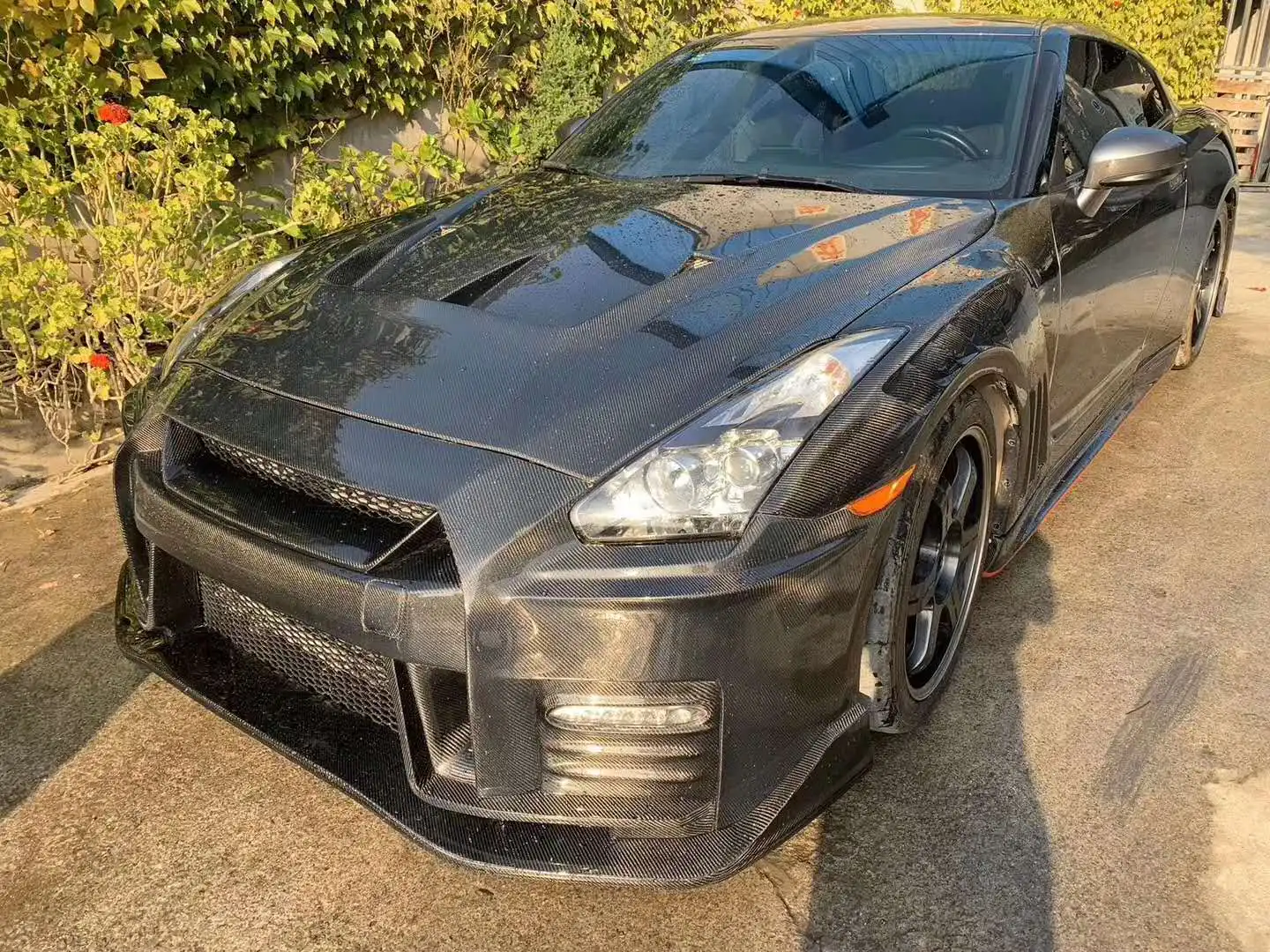 غطاء محرك السيارة من ألياف الكربون مضمون بإعداد مثالي لسيارة Nissan Gtr R35