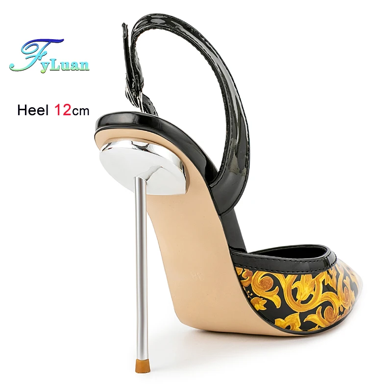 جديد التجارة الخارجية النساء أحذية النمط الصيني أشار تو الصنادل كعب مفتوح زهرة تصميم الفم الضحلة الصنادل كعب رقيقة معدنية