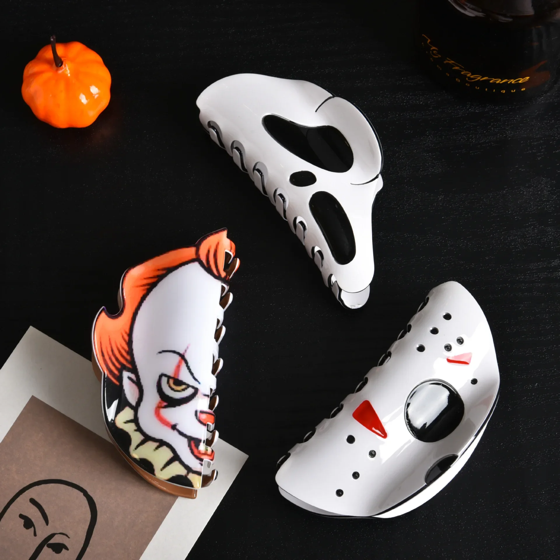 

New Halloween European Horror Series Hair Claw Ghost Face Crab Hair Clip Acrylic Joker Claw Clip for Women Girl Hair Accessories