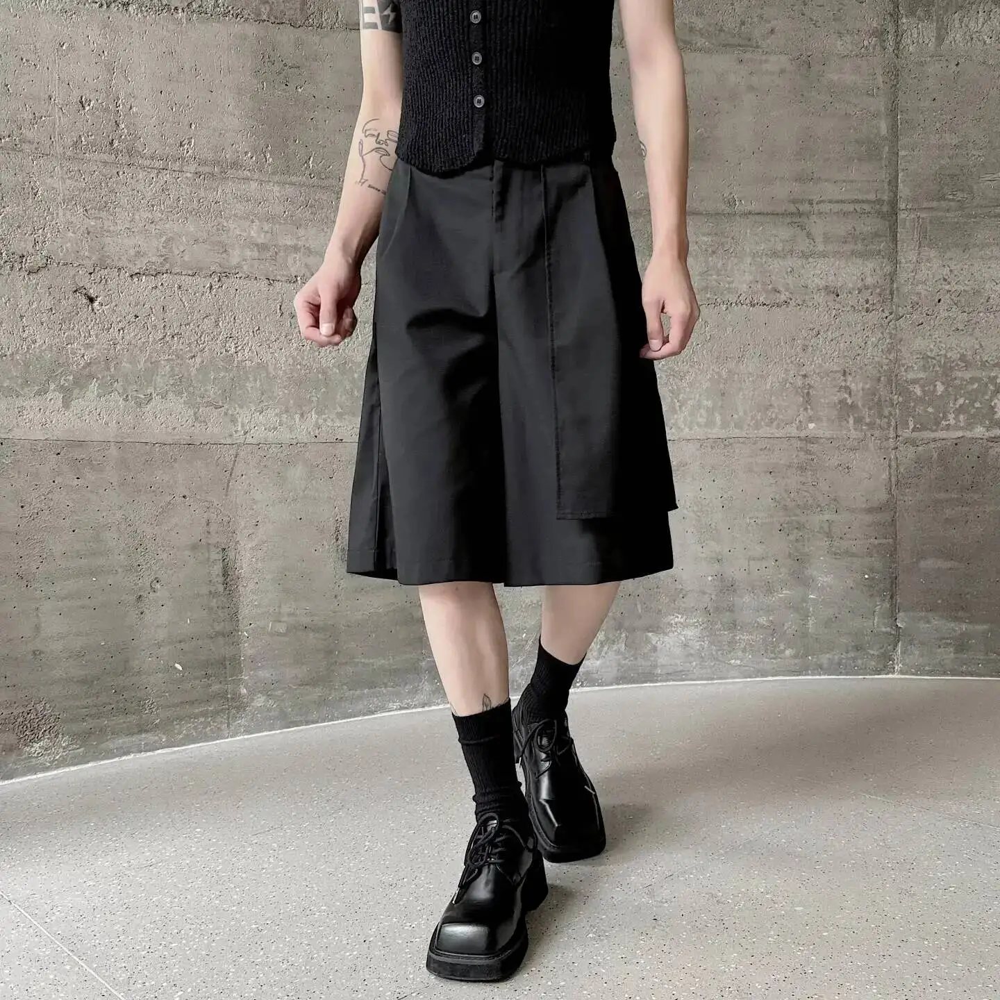 Trendy Men's Suit Shorts Black Pleated Design Black Wide Leg Loose Knee Lengt Pants Summer Fashion Bottoms B6NY