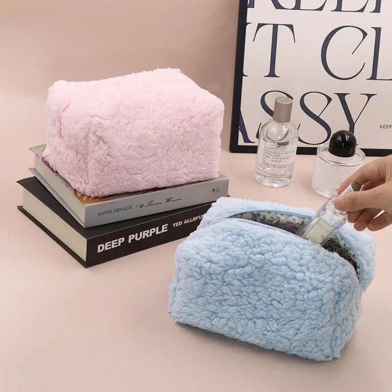 Lambswool Fur Makeup Bags for Women Soft Travel Cosmetic Bag Organizer Case Lady Girls Make Up Case Necessaries Storage Bag