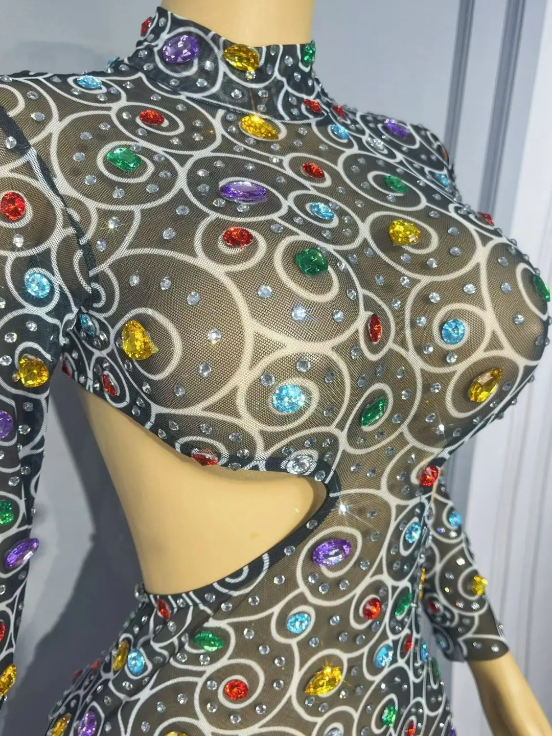 럭셔리 컬러풀 크리스탈 이브닝 가운 우아하고 화려한 여성 갈라 프롬 레드 카펫 로우 백 시어 메쉬 롱 드레스 맨한취안시