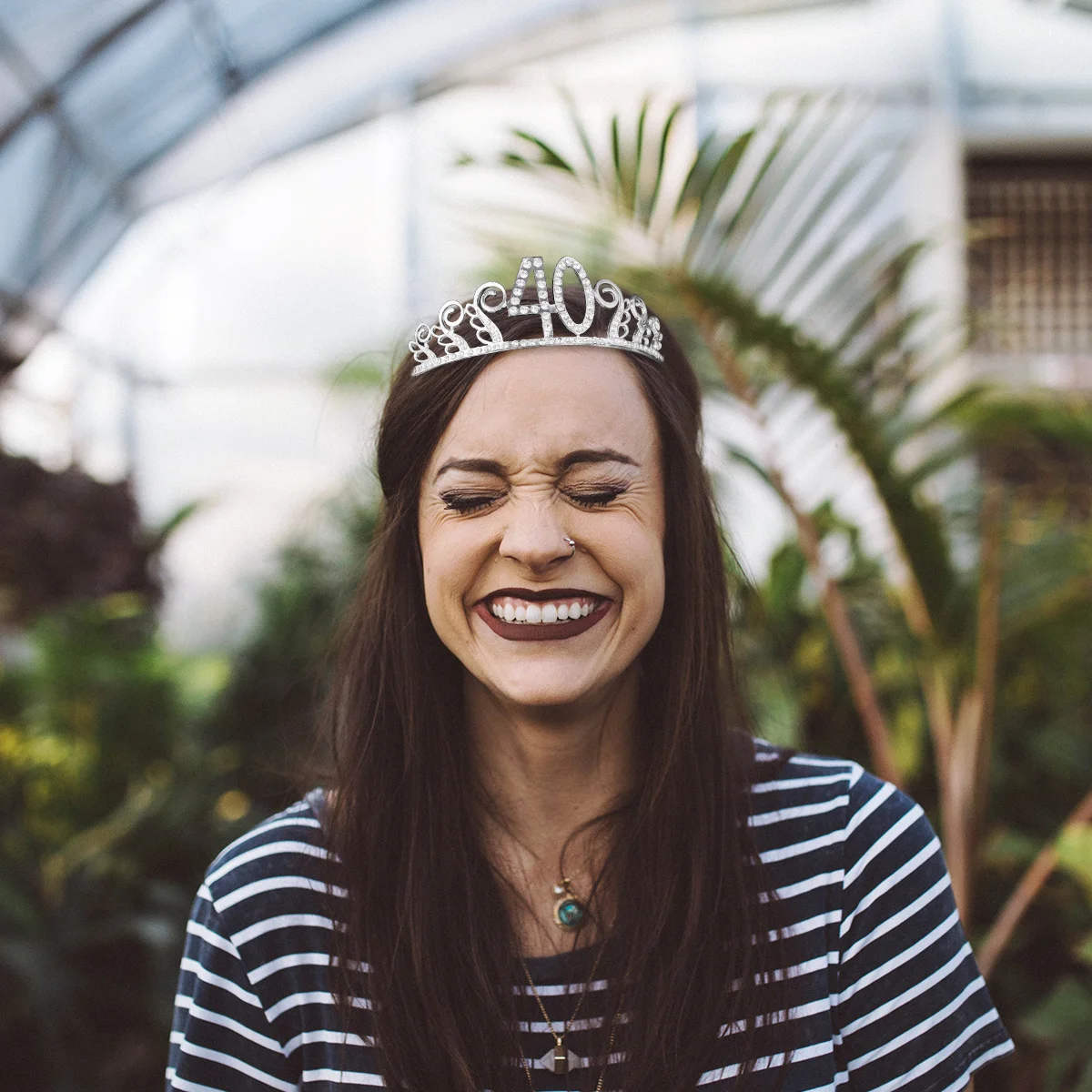 تاج كريستال مبهر لعيد الميلاد الأربعين مع أمشاط للنساء بأحجار الراين اللامعة وعصابة رأس أنيقة للحفلات #5