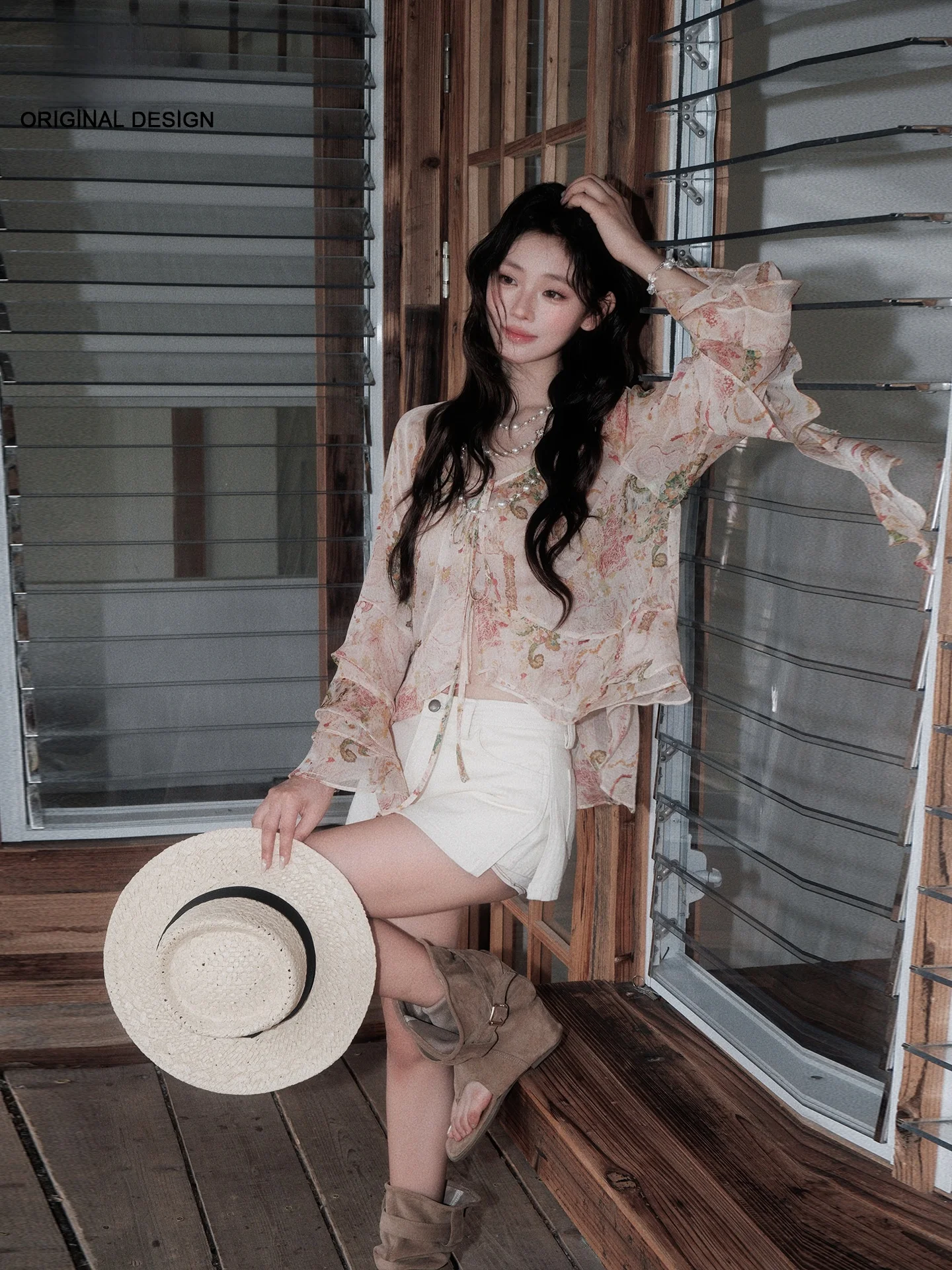 

Romantic Style Women's Chiffon Shirt with Flared Sleeves And Lace Trim Casual Loose Fit Long Sleeve V-Neck Mid-Length Top