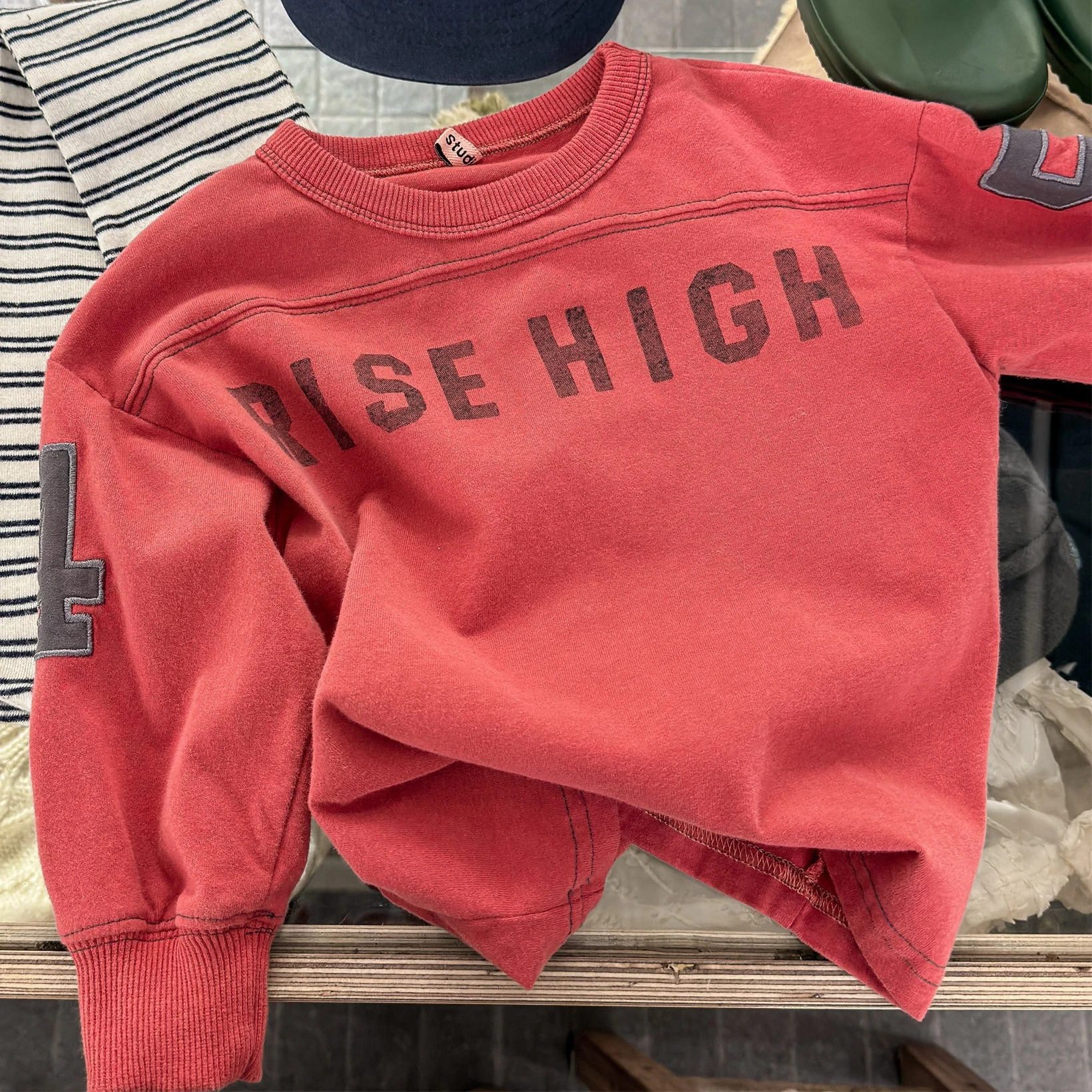 Girls T-shirt 2026 Spring and Autumn New Childrens Clothing Korean Girl Baby Fashion Letter Printed Long-sleeved Undershirt