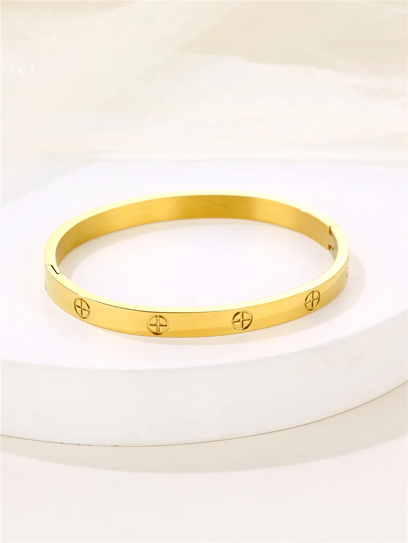 Stainless Steel Bracelet For Women Cuff Bracelets On Hand Couple Fashion Bangles Charm Jewellery Accessories