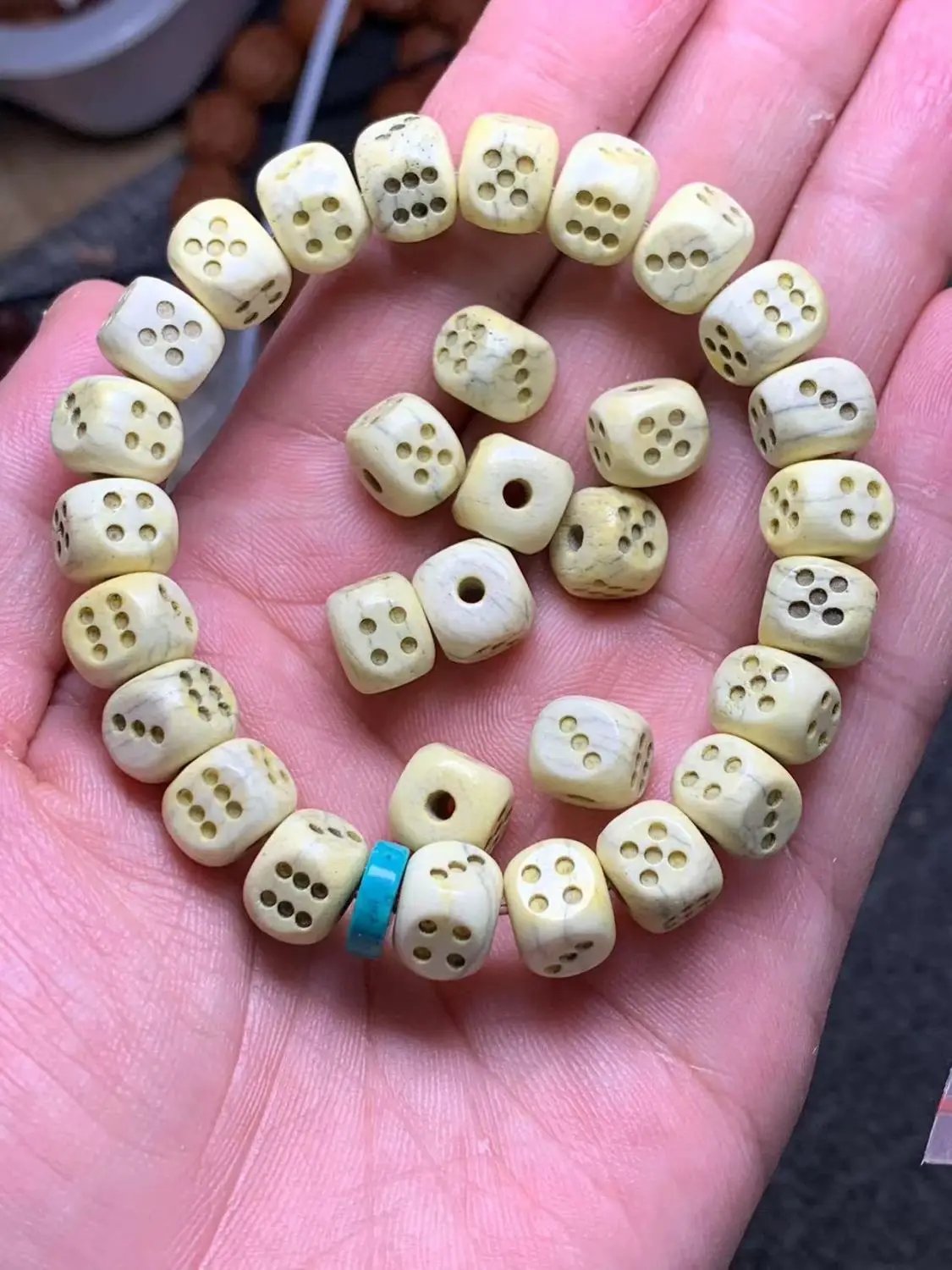 Collection Old Deer Bone Carving Dice Bead Play Accessories Bead Bracelet Back Cloud Retro Open Tibetan Hand String Fine Jewelry