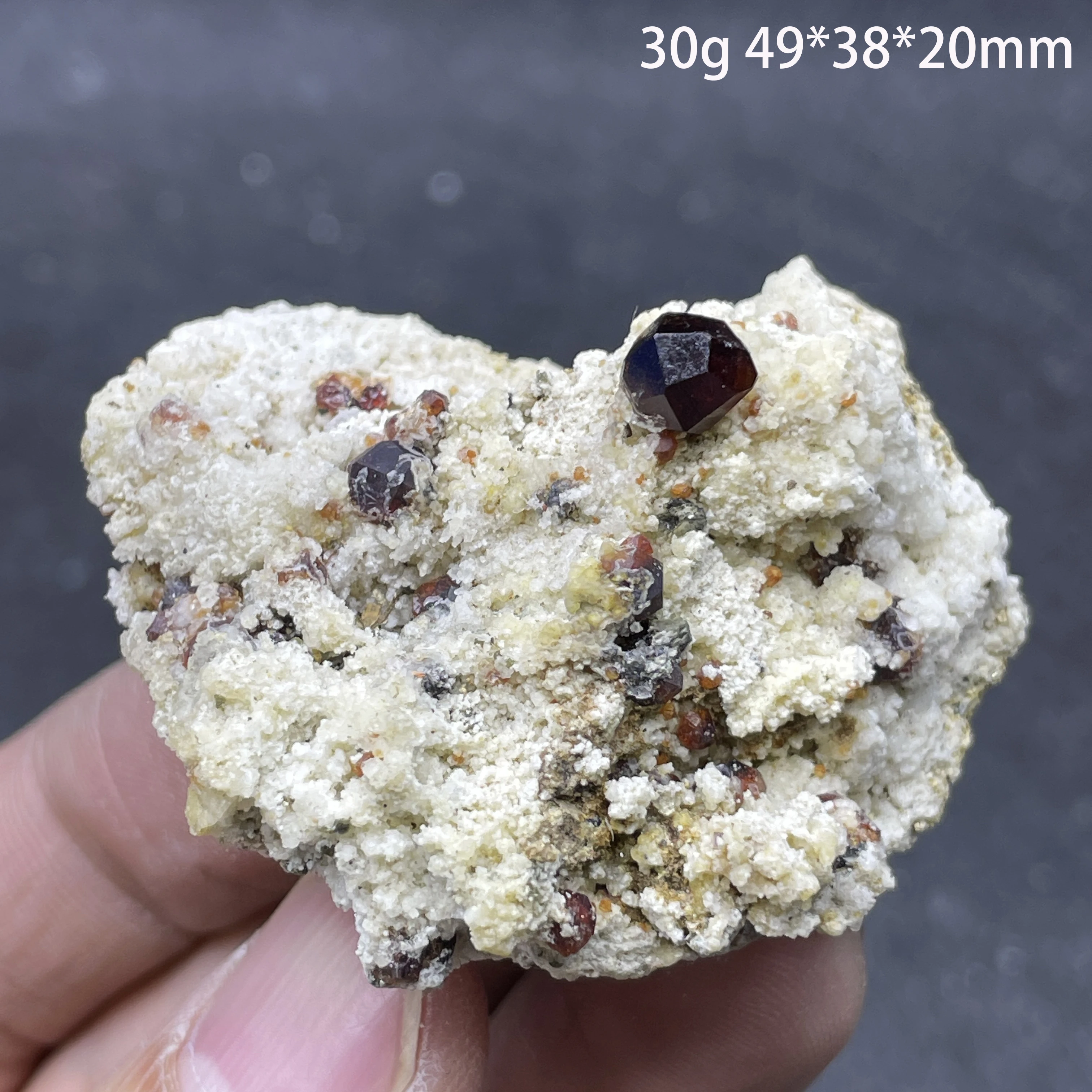 Natural Raw Rock Fenda Garnet Quartz Stone Mineral Specimen Clear Quartz Cluster Healing Home Decor Gift