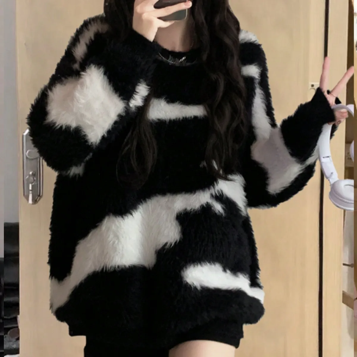 

Korean Chic Autumn and Winter Tops Black and White Sweaters for Women Autumn and Winter Retro Lazy Style Design Niche Small People