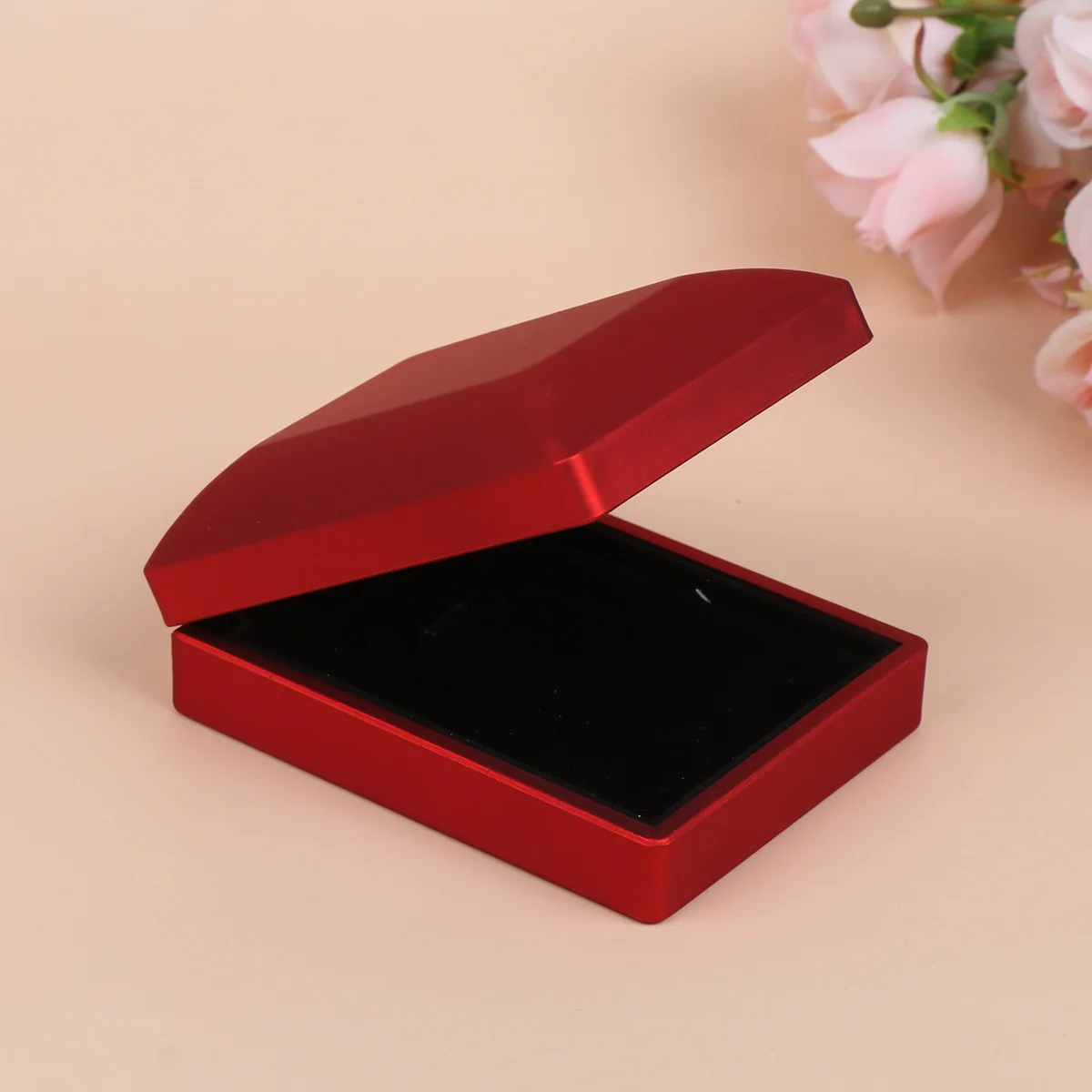 

LED Lighted Jewelry Gift Box Red 7x9x3.2cm Chic Durable Necklace Pendant Holder Jewelry Case Elegant Gift Container