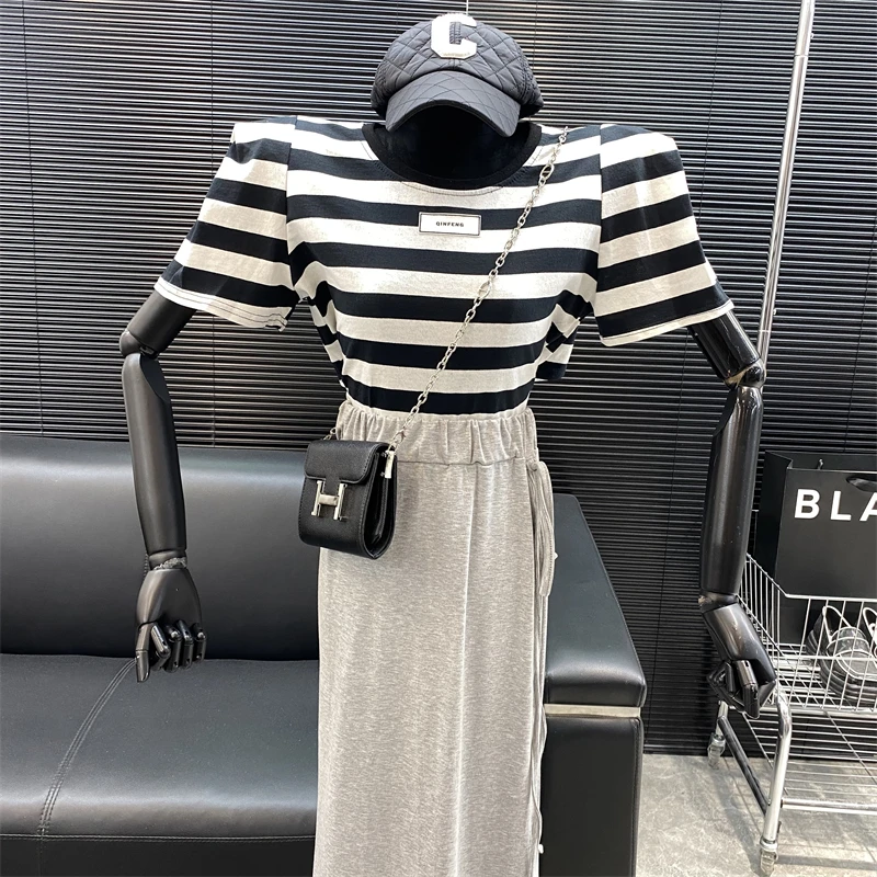 2022 New fashion Designer new style Famous brand Versatile striped Bandage T-shirt summer puff sleeve Shoulder pad Top