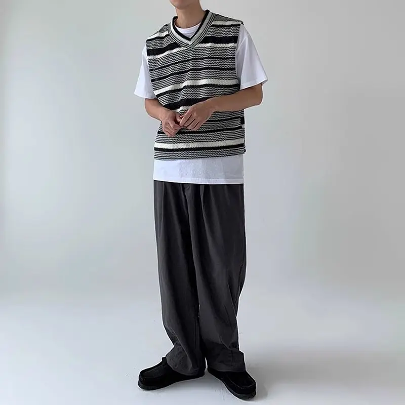 Осень 2025 года, вязаный свитер, жилет, мужской жилет без рукавов с v-образным вырезом, полосатый цветной жилет, корейская мода, повседневные свитера большого размера