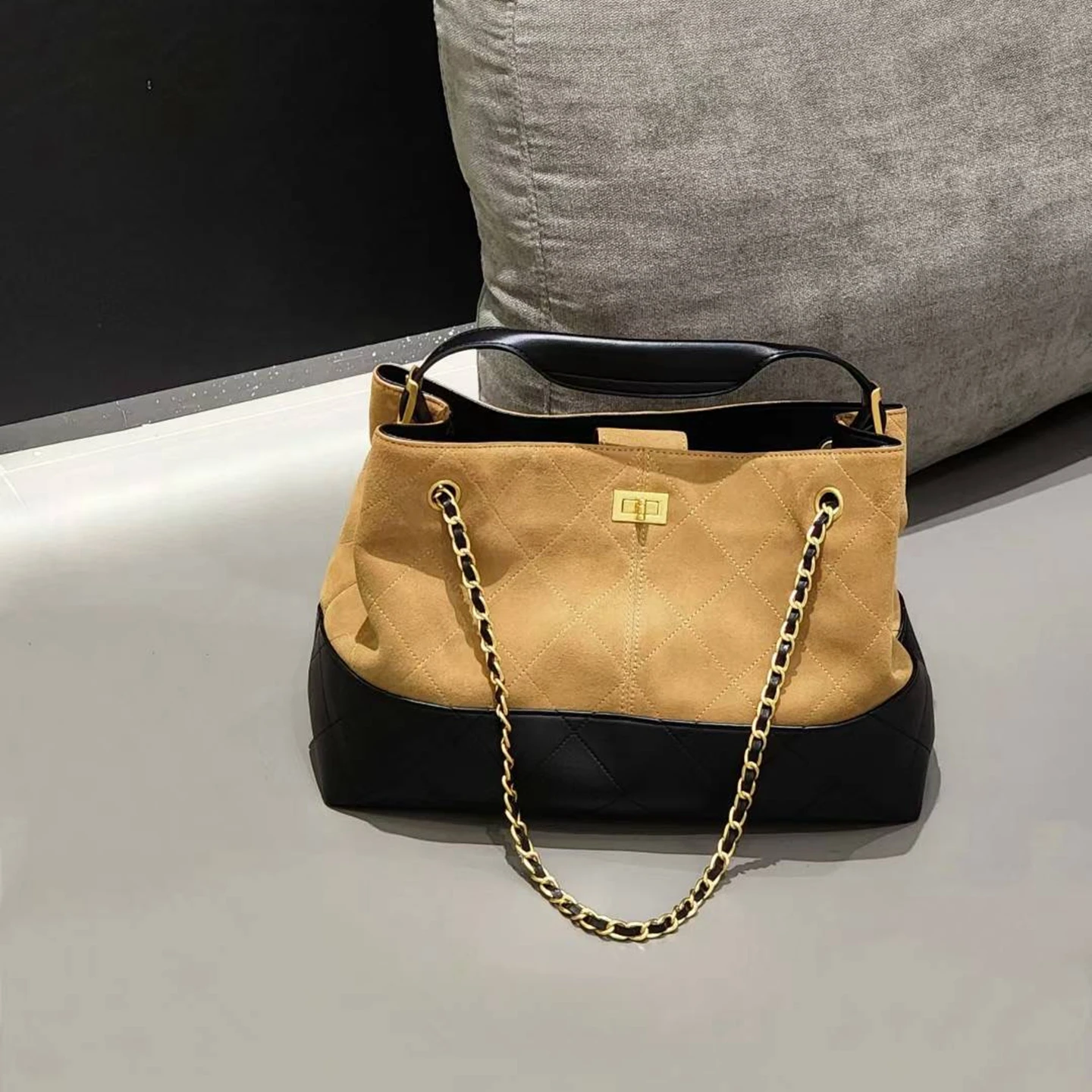 

2025 New Retro Leather Chain Handbag Large Capaci Women's Tote Bag Frosted Leather Diamond id Pattern Casual oulder Bag