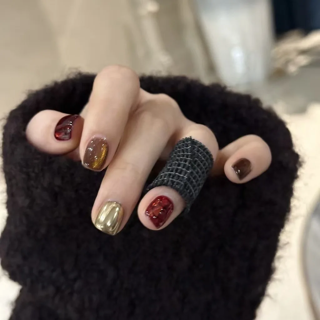 

10pcs Brown Cat's Eye False Nails Sets Autumn Short Square Round Handmade Press on Nails Art Glitter Fake Nail Wearable Manicure