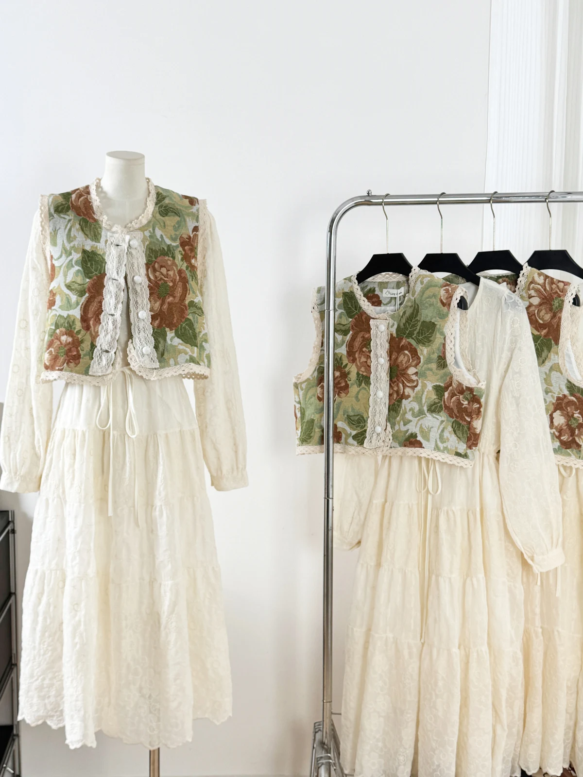 

Шикарный вышитый жилет и комплект Dr, женский новый дизайн, сказочная юбка, костюм из двух предметов, осенне-зимний модный повседневный комплект с высокой талией