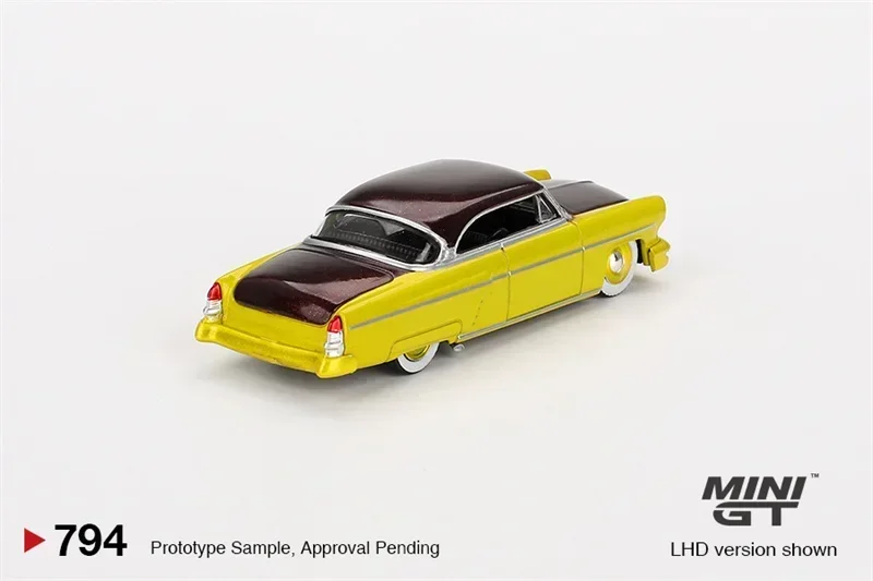 MINI GT 1:64 Lincoln Capri Hot Rod 1954 Lime Yellow LHD Diecast Model Car