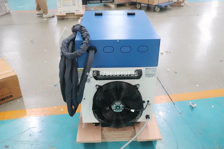 เครื่องทำความสะอาดเลเซอร์เบอร์600มม. ความเร็วสูง1000W 1500W 2000W 3000W เครื่องทำความสะอาดเลเซอร์สำหรับกำจัดสนิม
