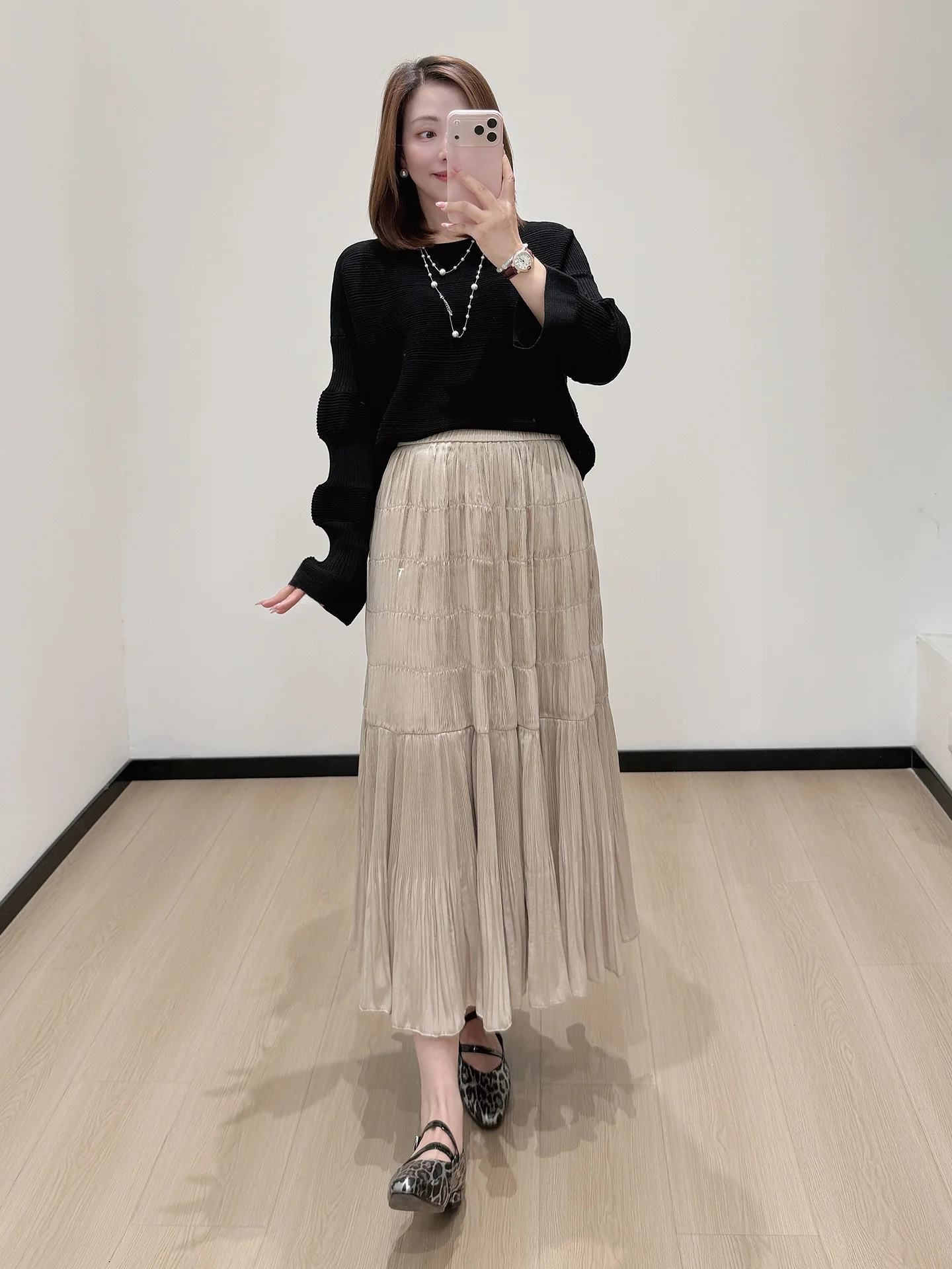 

Romantic Tricyle Sle Heavy Design Classic Asymmetrical Hem Knitted Sweater Loose Fit Long Sve ort Length Overhead Wome...