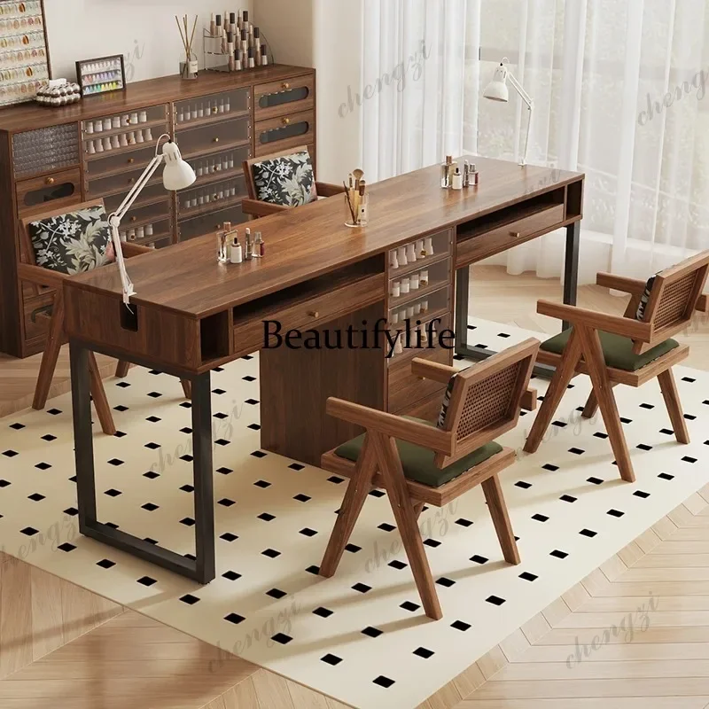 E182  Well Crafted Vintage Nail Desk Classic Elegant Aesthetic Premium Nail Desk Multi Storage Table De Manucure Salon Furniture